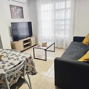Appartement Sunlit Casa Bonita With Free Parking, Málaga